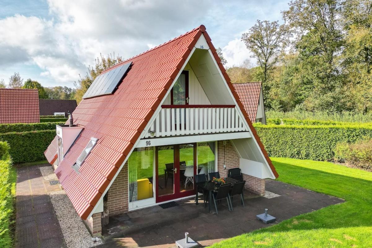 Kleine Zanglijster I Prachtig Huisje Nabij Bosrand Zwiggelte Buitenkant foto