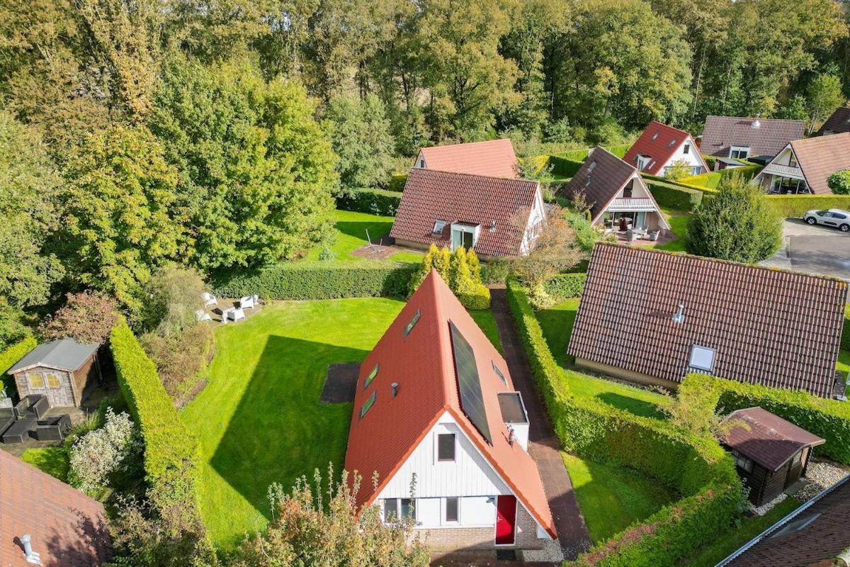 Kleine Zanglijster I Prachtig Huisje Nabij Bosrand Zwiggelte Buitenkant foto