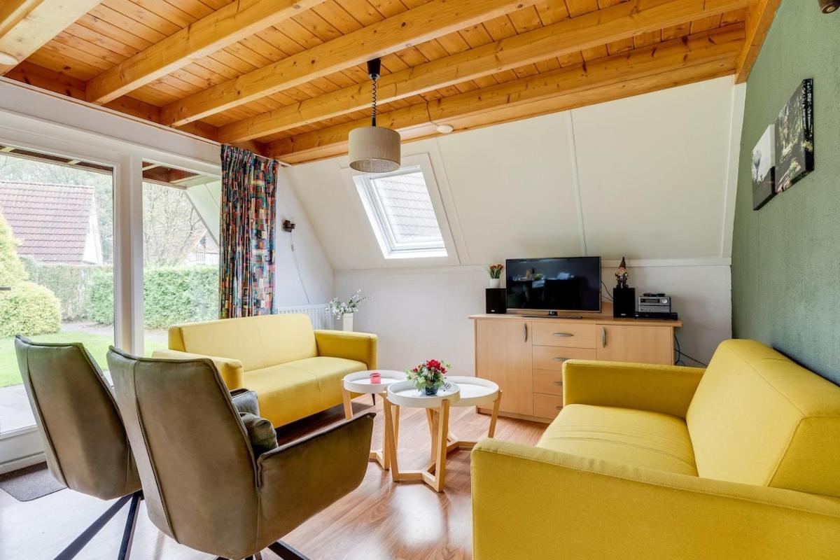 Kleine Zanglijster I Prachtig Huisje Nabij Bosrand Zwiggelte Buitenkant foto
