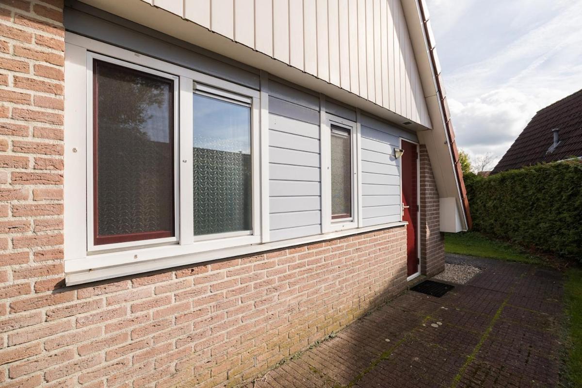 Kleine Zanglijster I Prachtig Huisje Nabij Bosrand Zwiggelte Buitenkant foto
