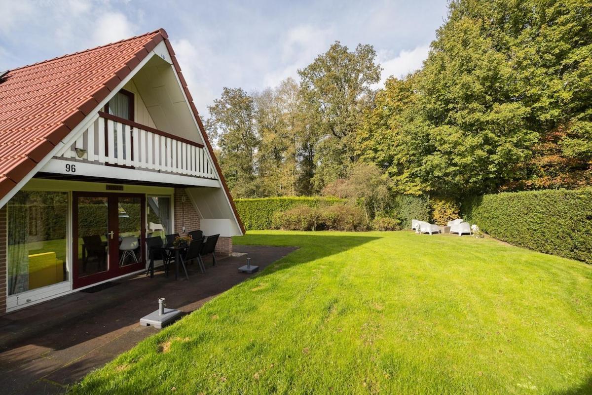 Kleine Zanglijster I Prachtig Huisje Nabij Bosrand Zwiggelte Buitenkant foto