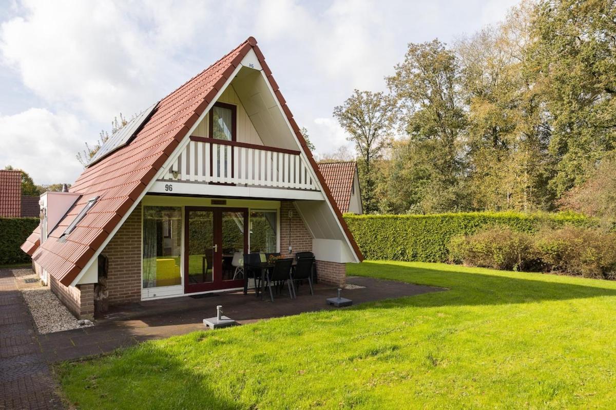 Kleine Zanglijster I Prachtig Huisje Nabij Bosrand Zwiggelte Buitenkant foto